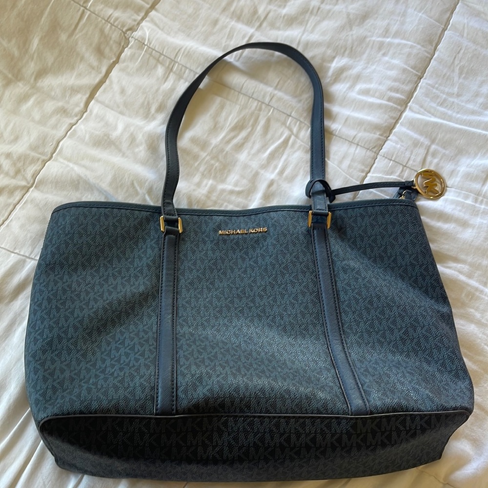 Leather Michael kors bag!